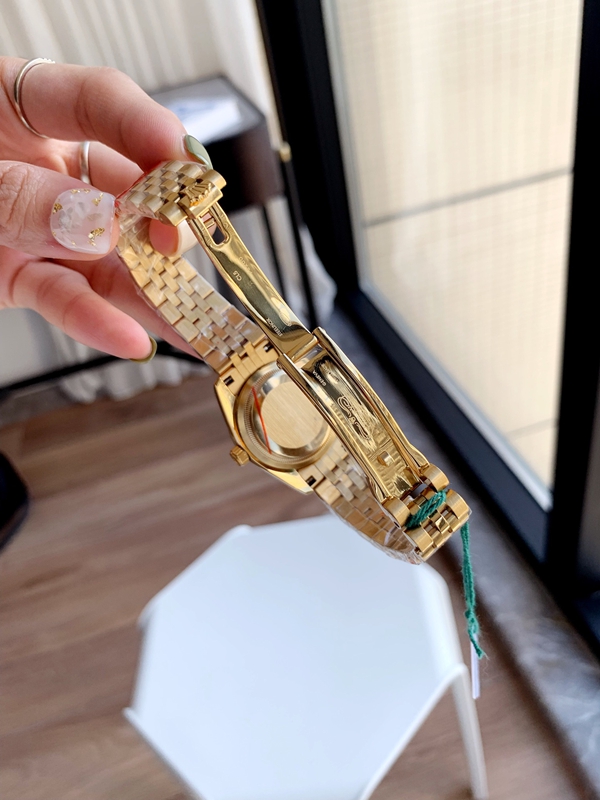 ブランド時計全体デザイン